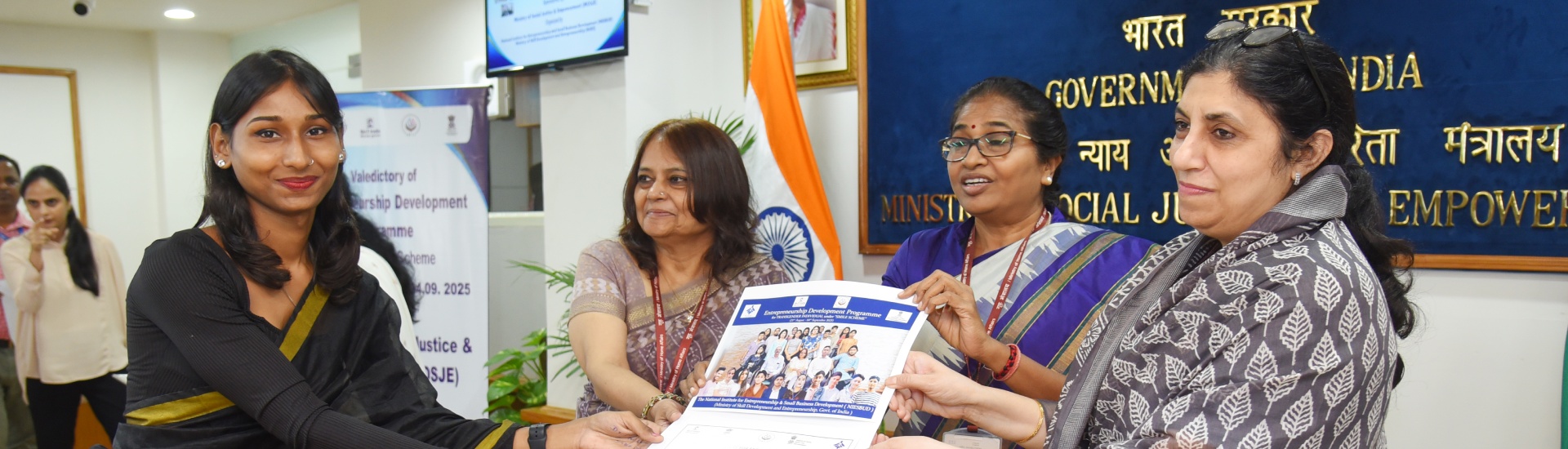 NIESBUD Director General distribute certificates to transgenders of EDP Training in Delhi